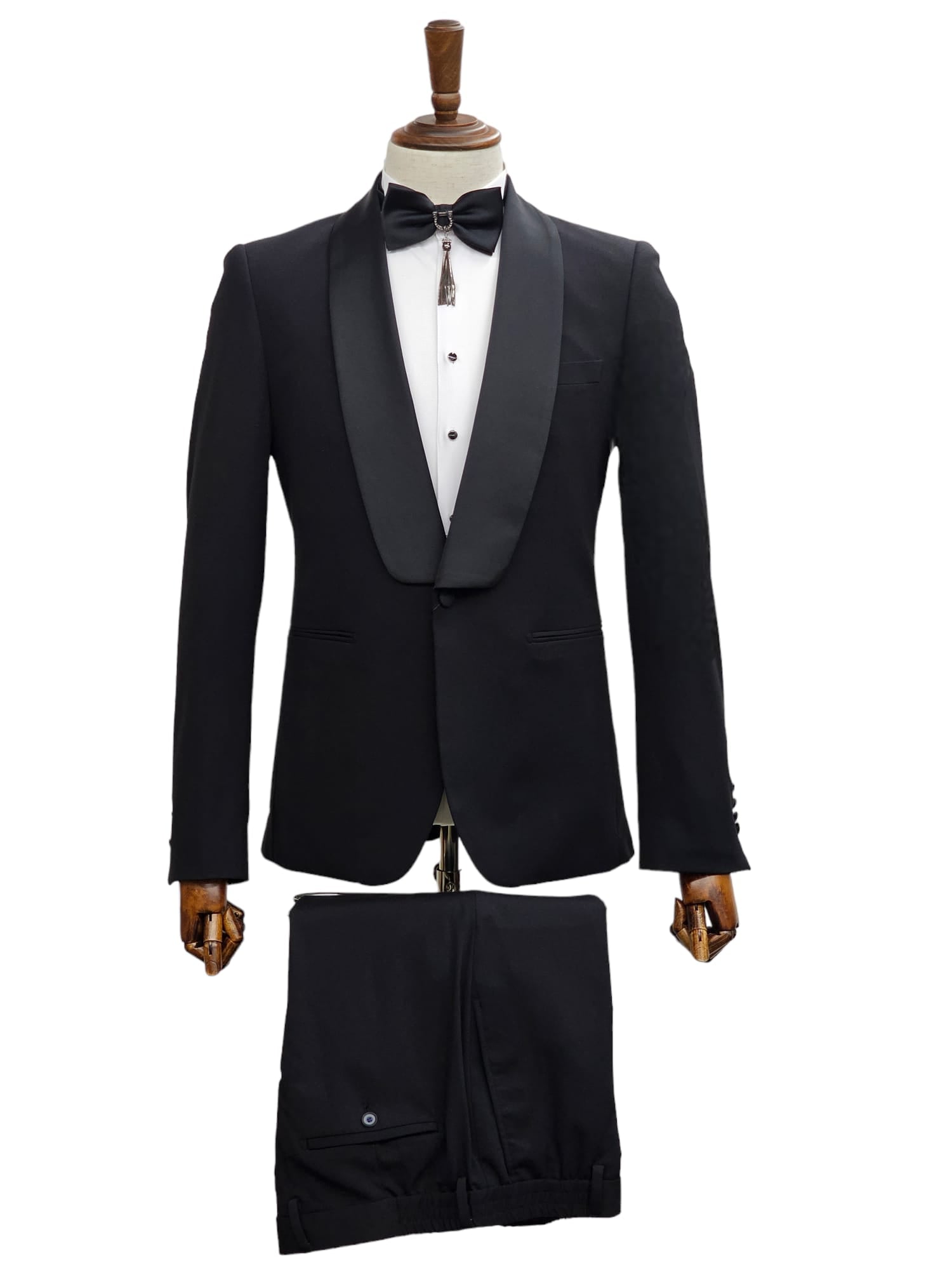 Giovanni Testi Brand offers a unique selection of Fashion Forward Suit